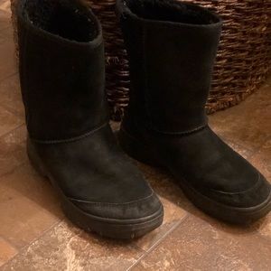 Women’s Ugg short boots